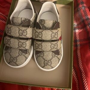 Gucci toddler sneaker size 21